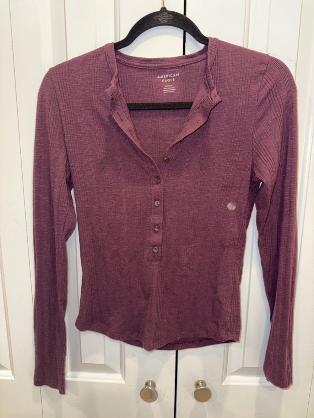 American Eagle Outfitters Ribbed Mauve Long-Sleeve Henley